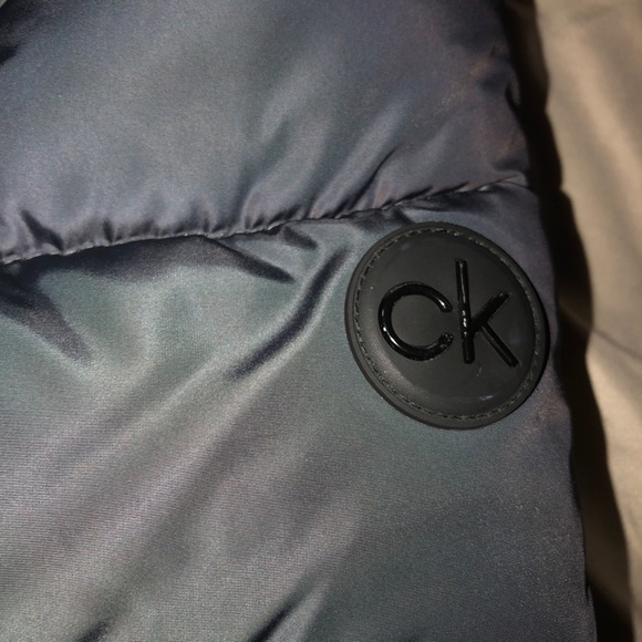 Calvin Klein Puffer - Picture 4 of 4